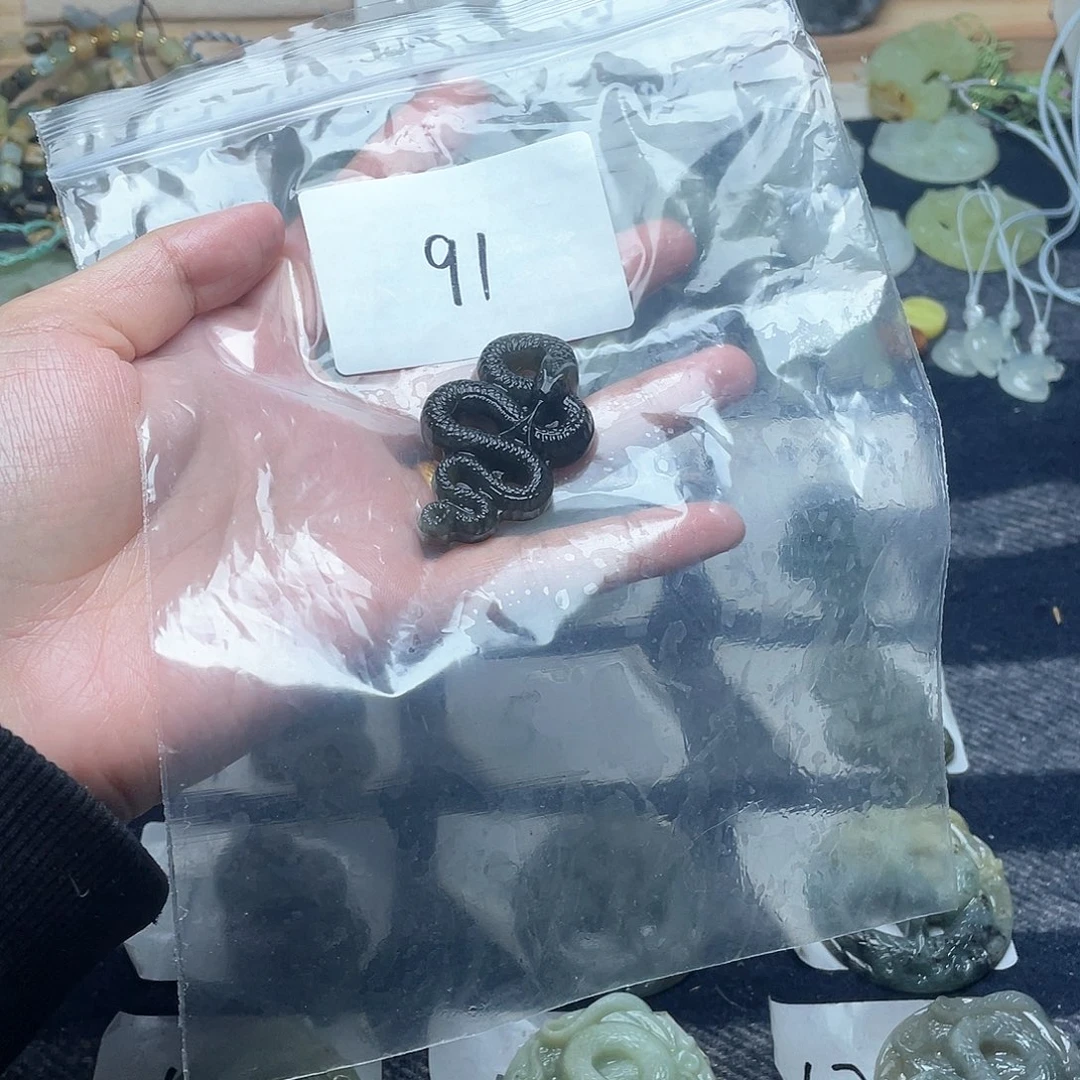蛇纹石玉颈饰未镶嵌1*泳