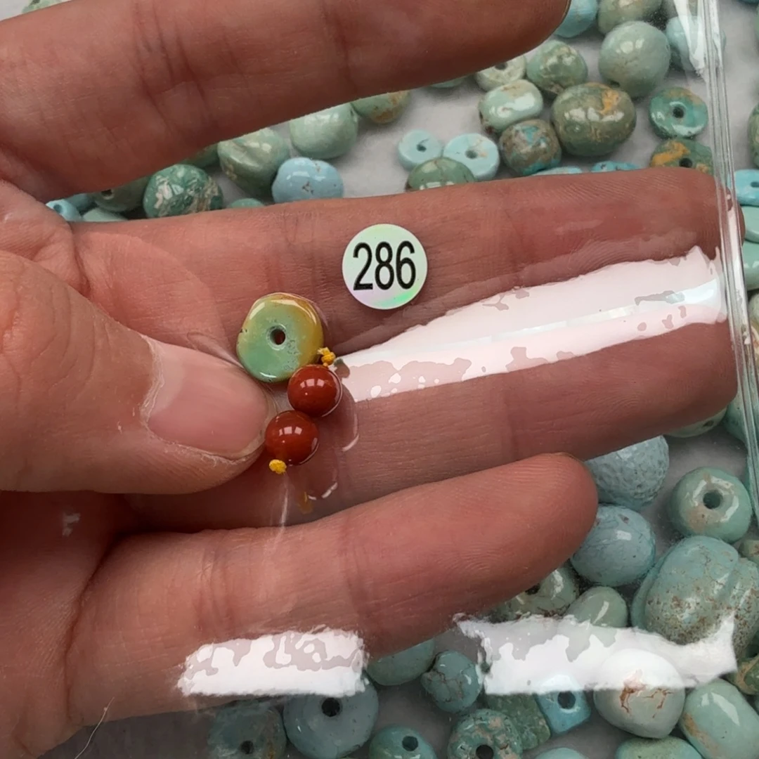 南红玛瑙未镶嵌珠宝奇石