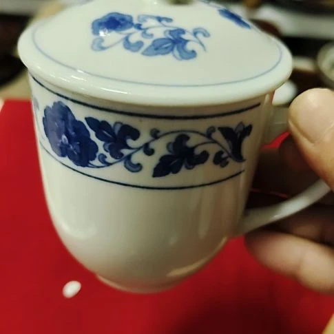 圆***钻瓷片瓷器，各种摆件，沙锅，五厂，七厂！