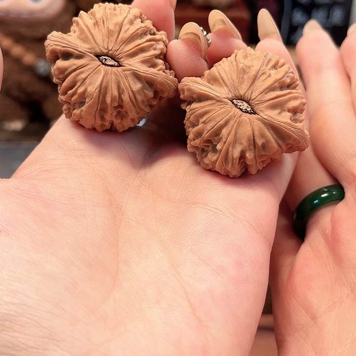 文玩核桃吊坠磨盘