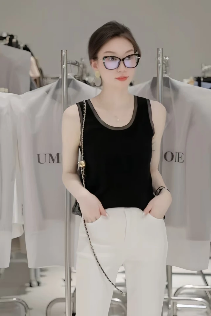 莱赛尔天丝~夏季女款针织薄款无袖吊带打底衫面料修身显瘦2105