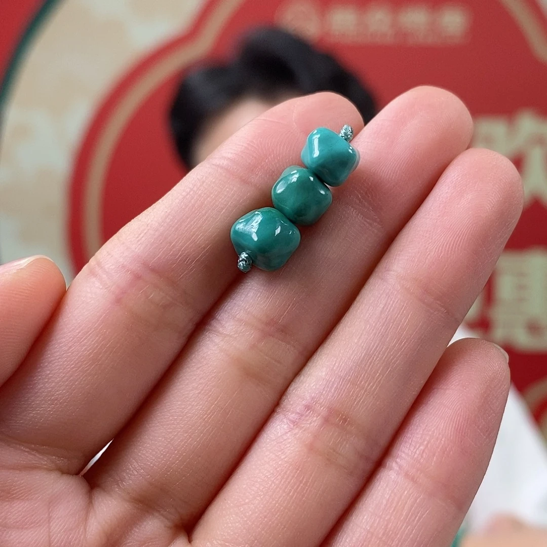 绿松石未镶嵌挂件