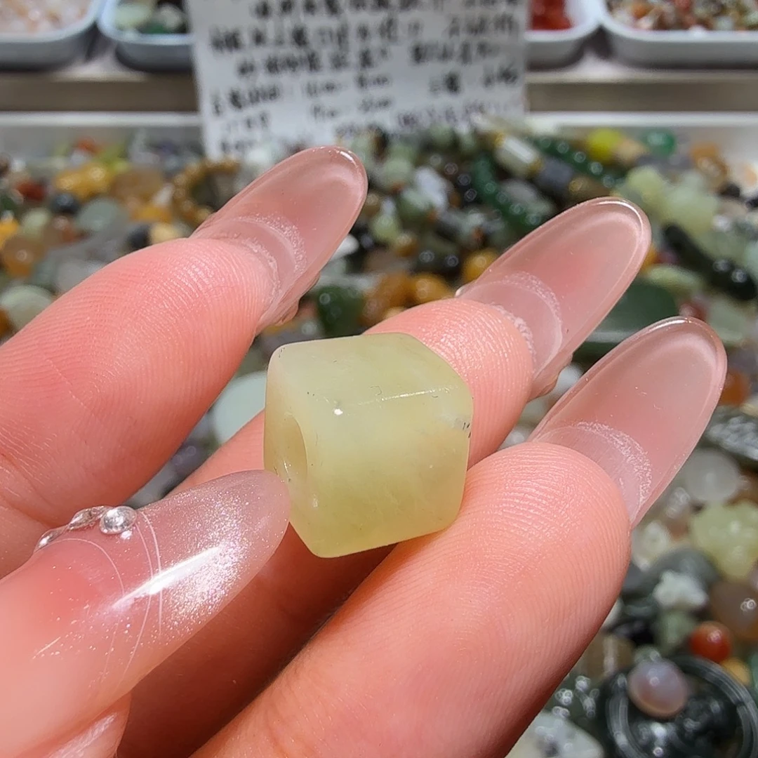 和田玉未镶嵌珠宝奇石