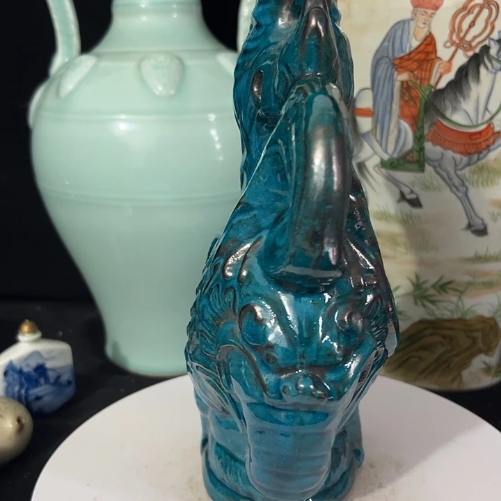 瓷片摆件等各种工具进行