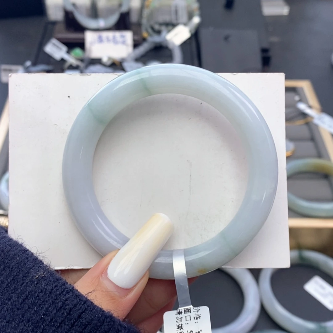 【闪购商品】未镶嵌手镯翡翠