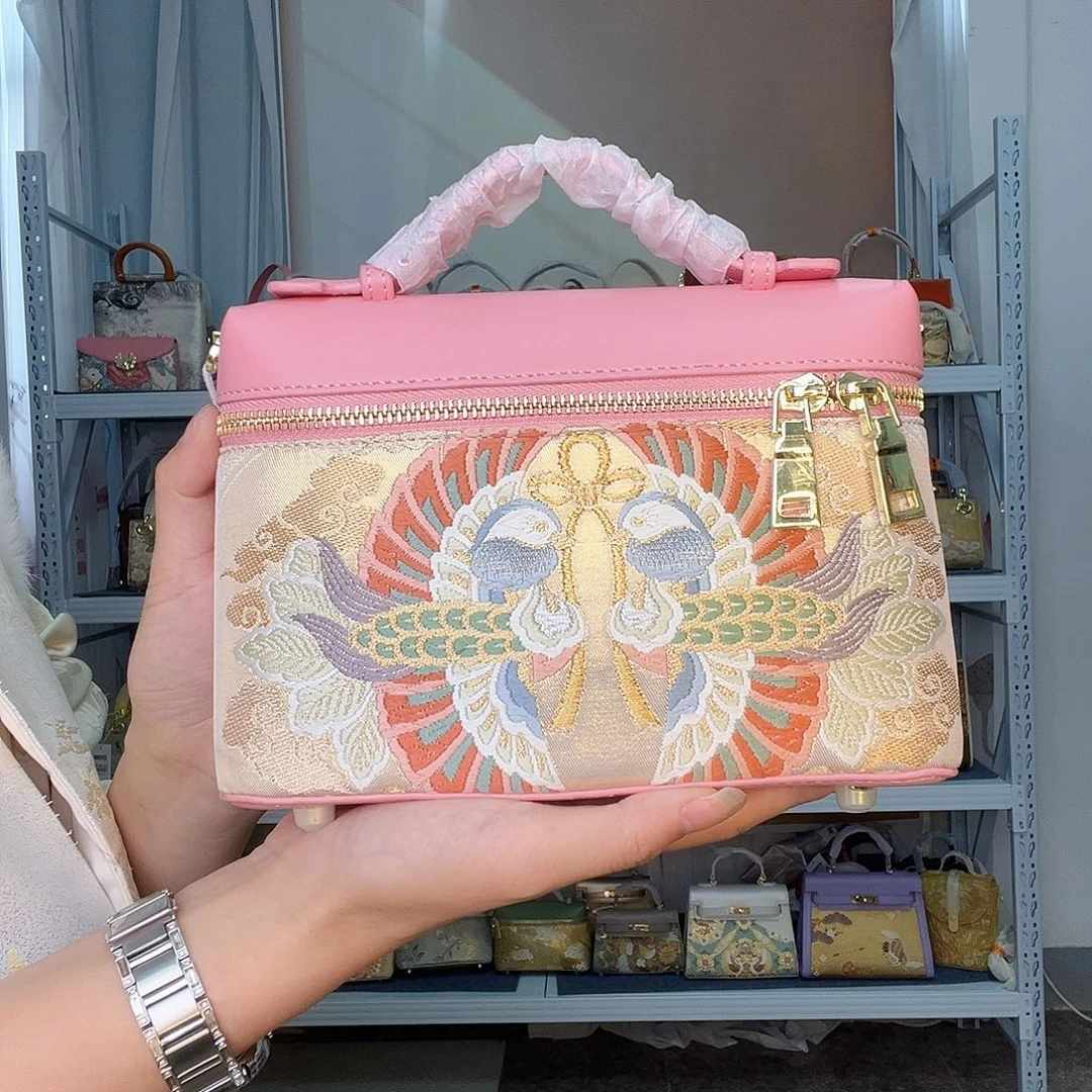 织物桑蚕丝非遗唐锦饭盒