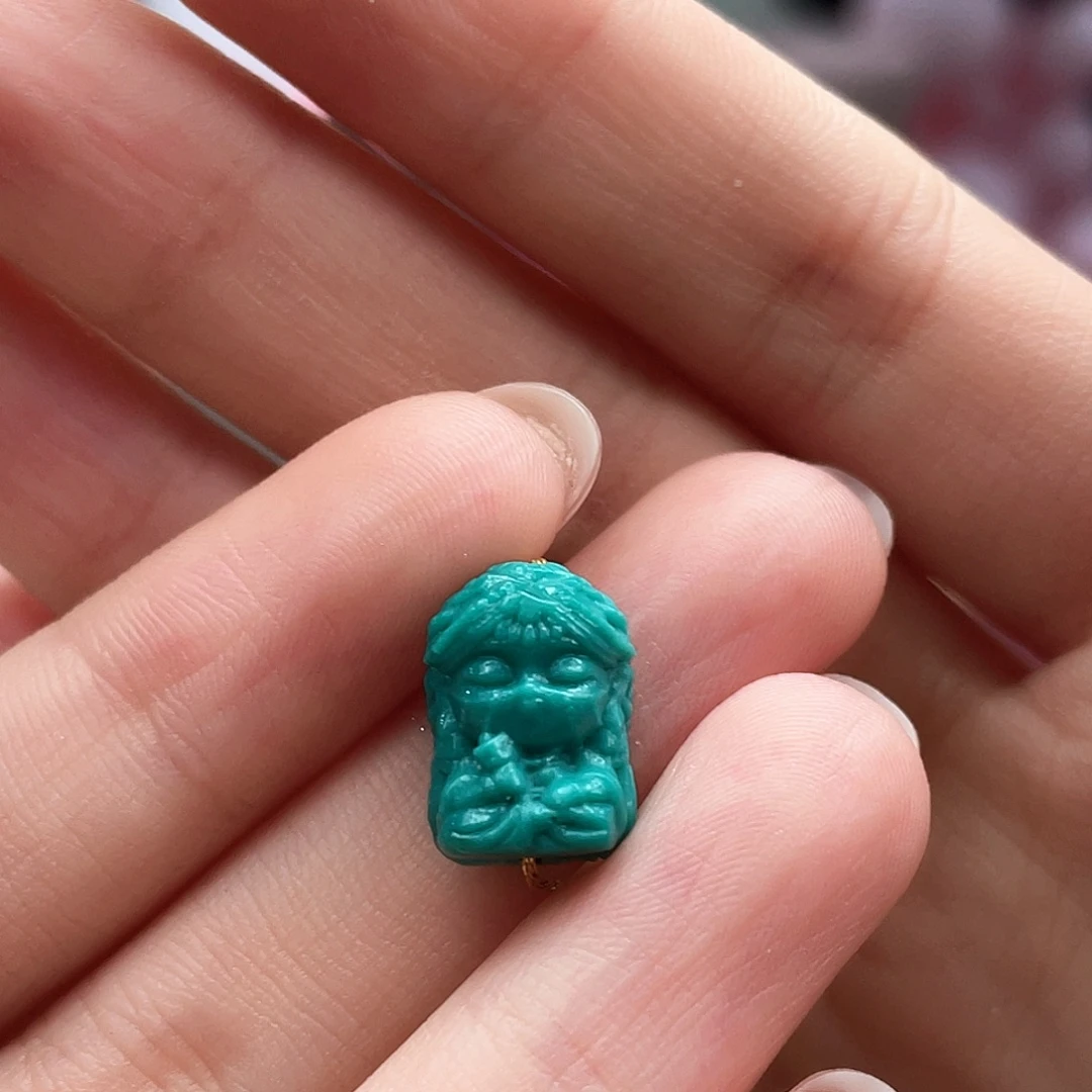 绿松石未镶嵌颈饰