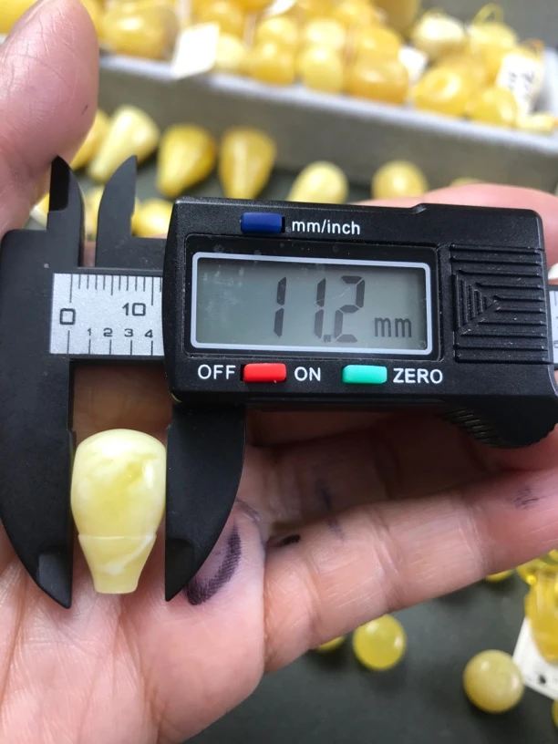 原矿蜜蜡俄料白花三通11mm