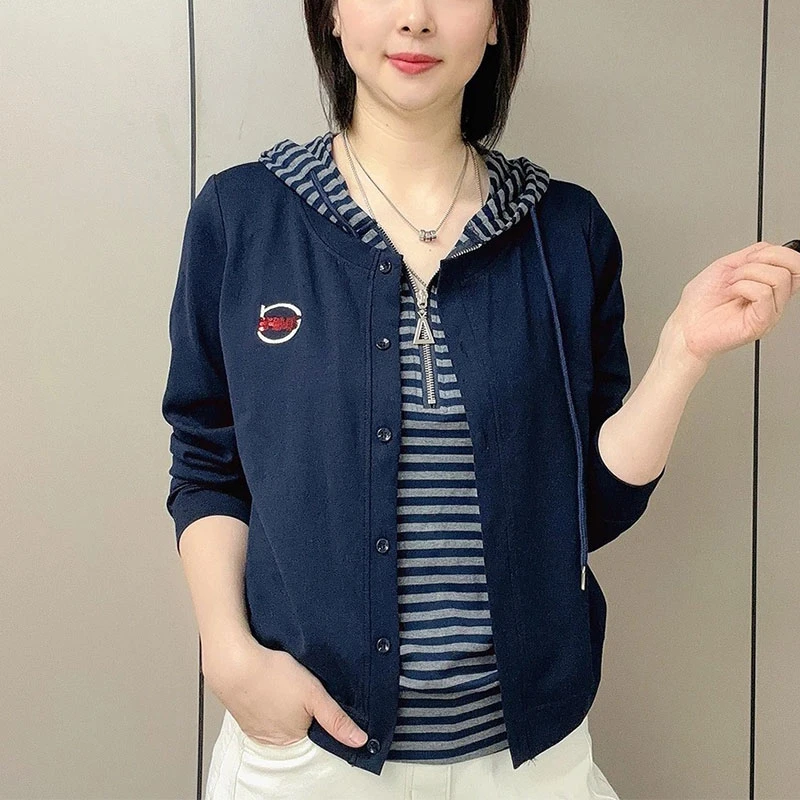 假两件条纹连帽卫衣女2025春秋新款宽松韩版时尚洋气减龄百搭上衣