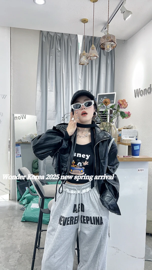厚款春季长袖短款压花皮铆钉皮衣薄款常规宽松型常规款女装街头风