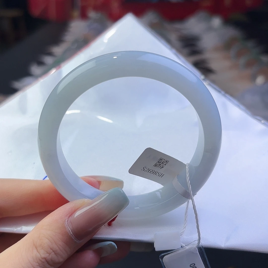 翡翠手镯未镶嵌翡翠手镯15