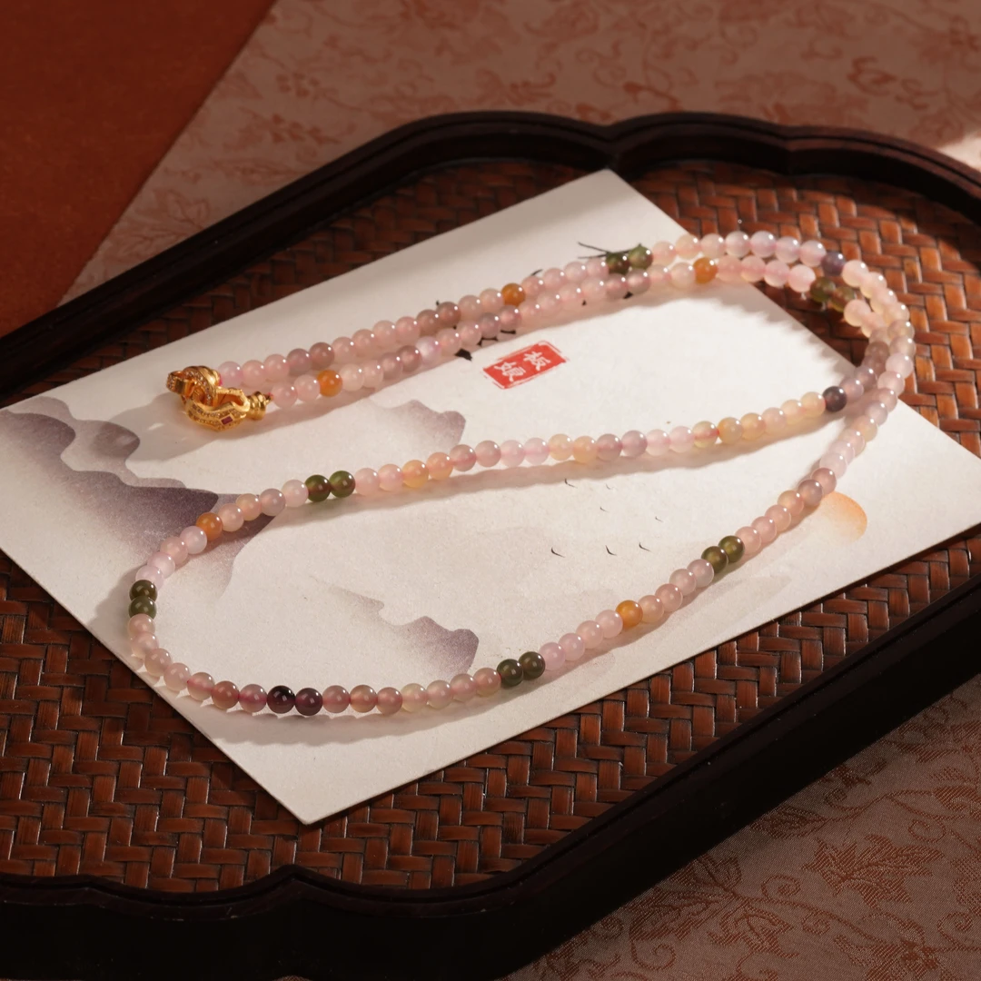 天然藕粉和田玉糖三彩项链—多样性发其一约4mm【JJ116】