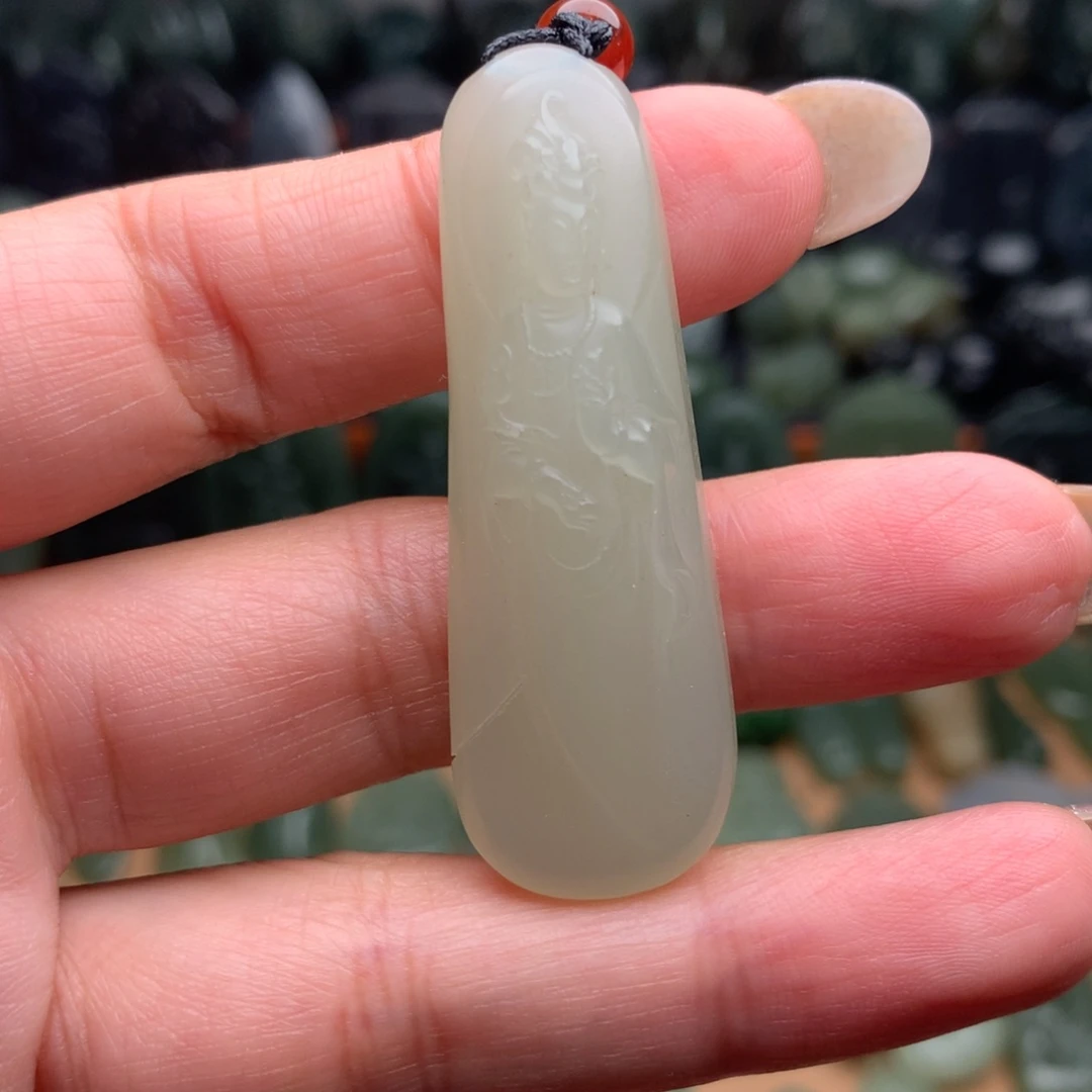 颈饰未镶嵌和田玉挂件10（有包容）