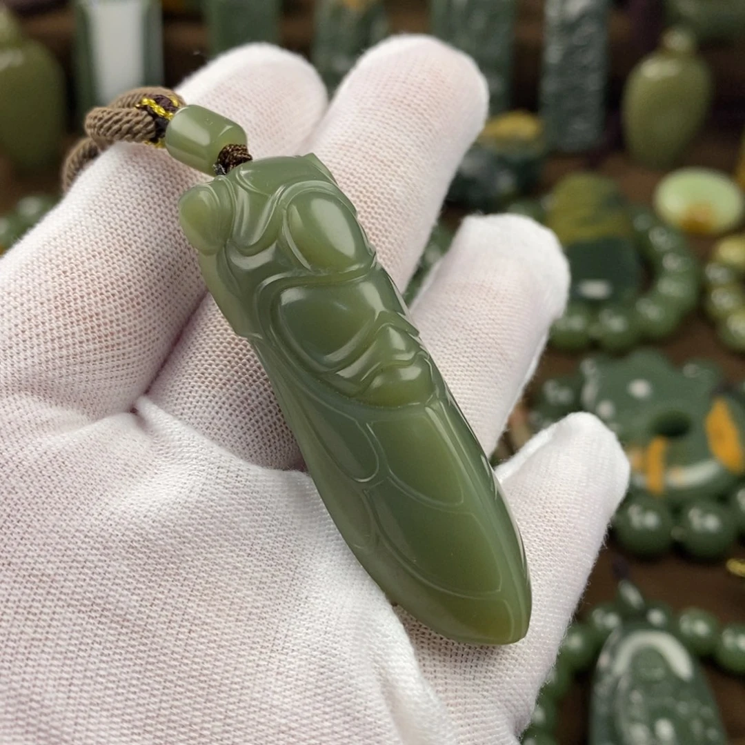 岫岩老玉（透闪石质玉）未镶嵌颈饰