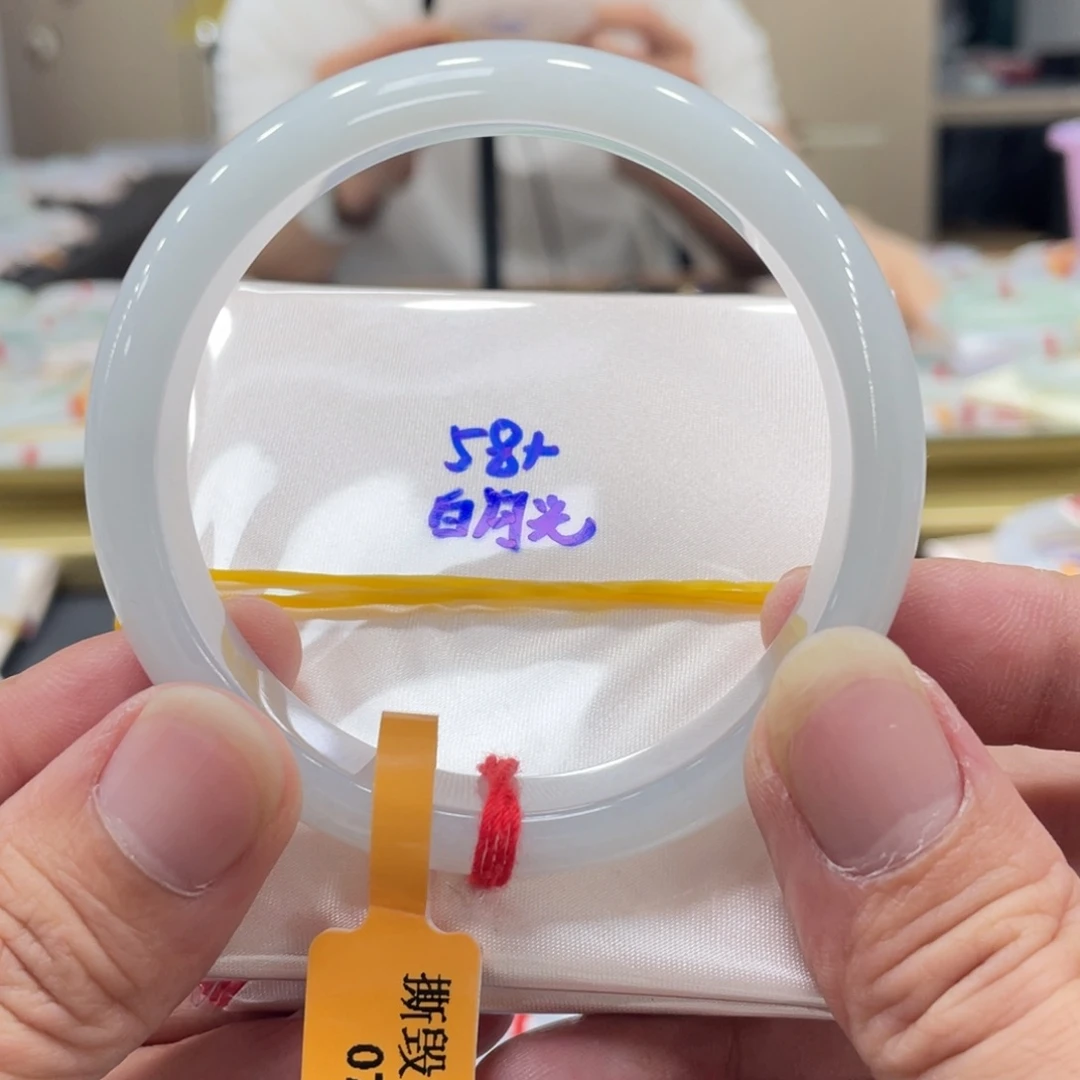 未镶嵌手镯翡翠翡翠手镯