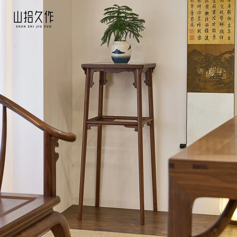 山拾久作  听琴图花几