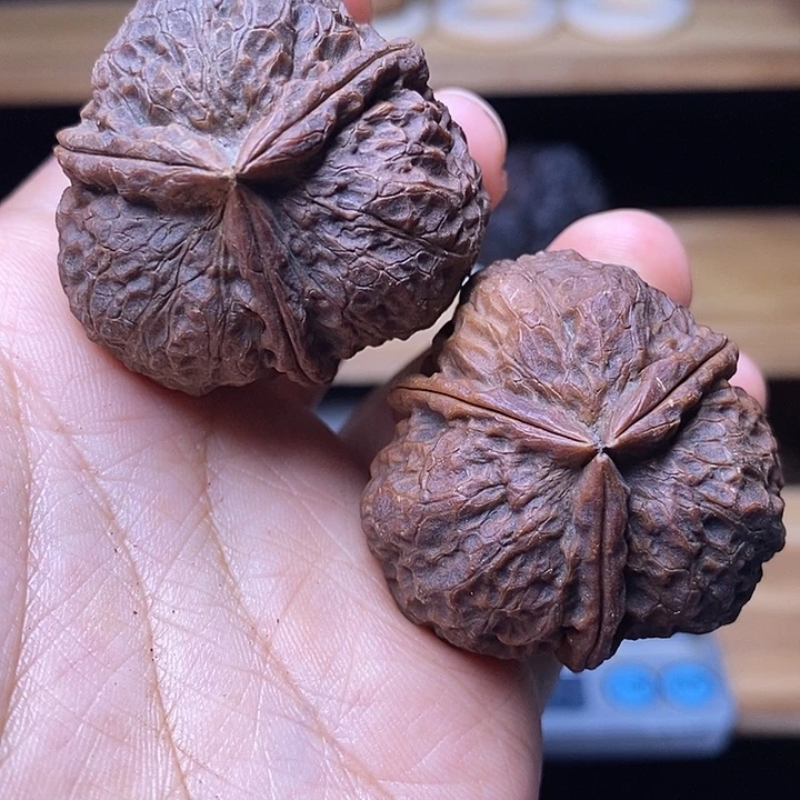 吊坠文玩核桃蒜瓣底三棱38