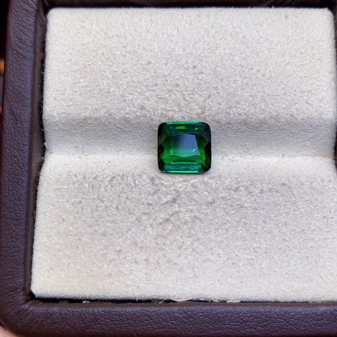 未镶嵌裸石碧玺碧玺