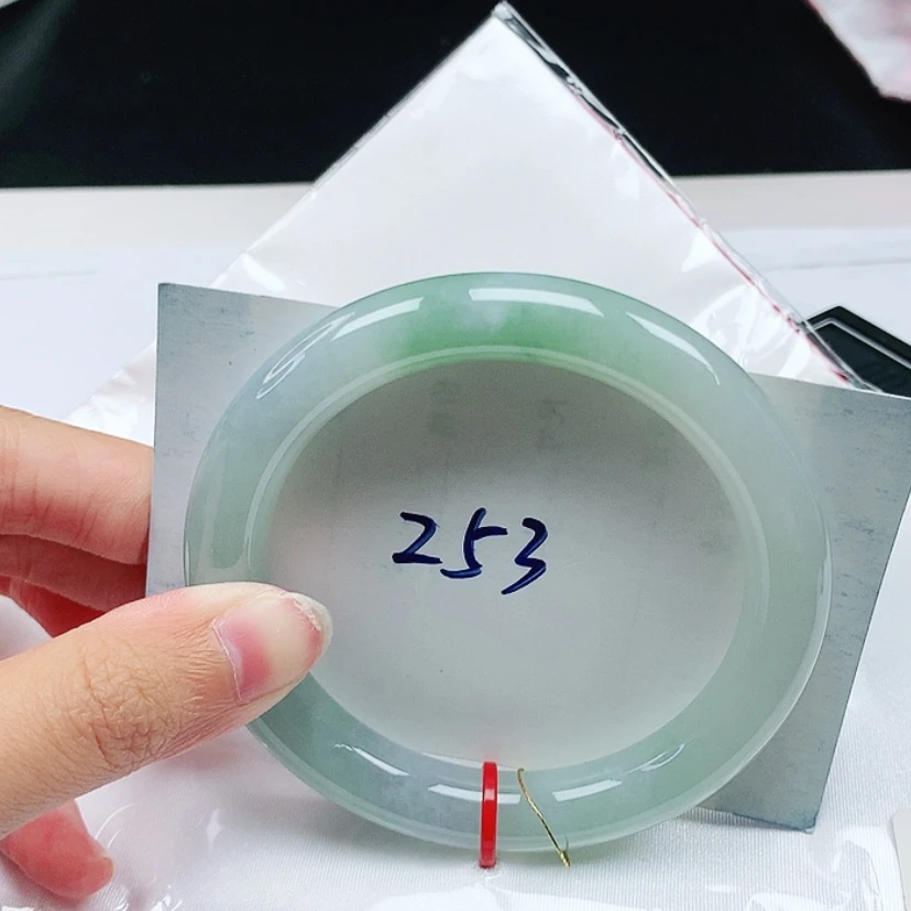 【闪购商品】翡翠手镯未镶嵌57圈