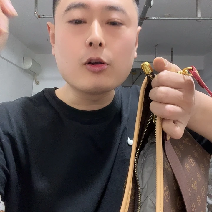 蚕丝水牛皮（革）锦纶小牛皮（革）