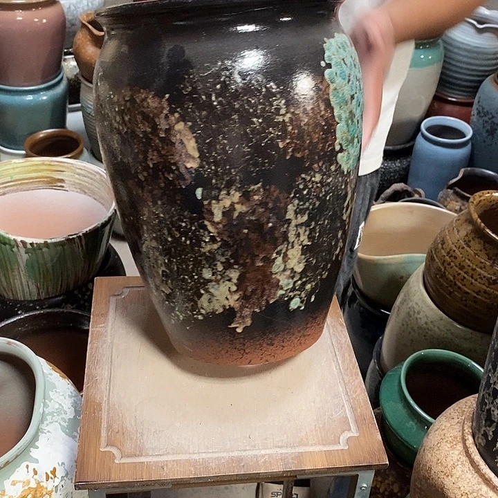 紫砂花盆口24高度35黑茶………