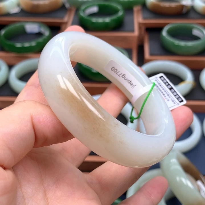 未镶嵌手镯和田玉56
