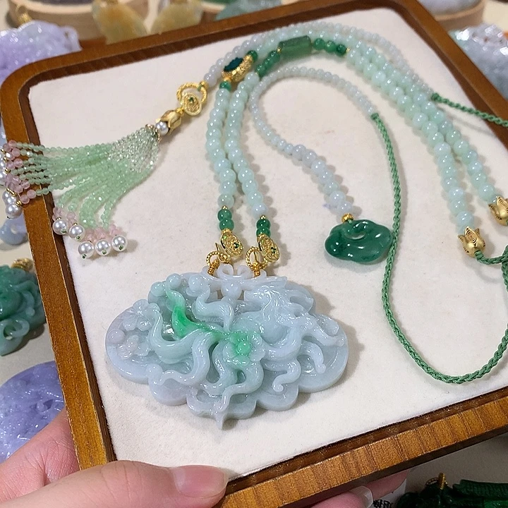 翡翠未镶嵌颈饰翡翠吊坠