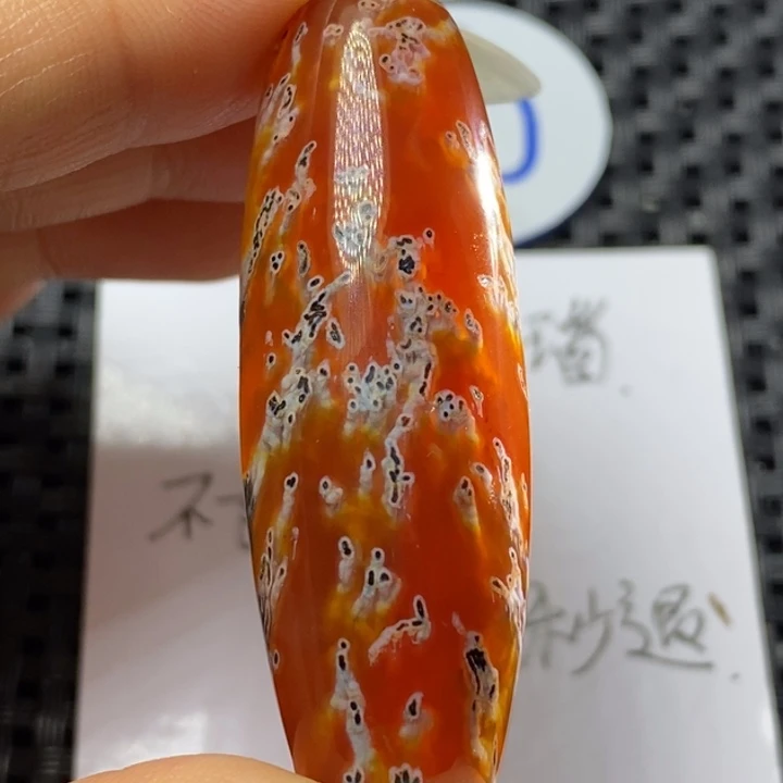 未镶嵌颈饰玛瑙/玉髓金**叫