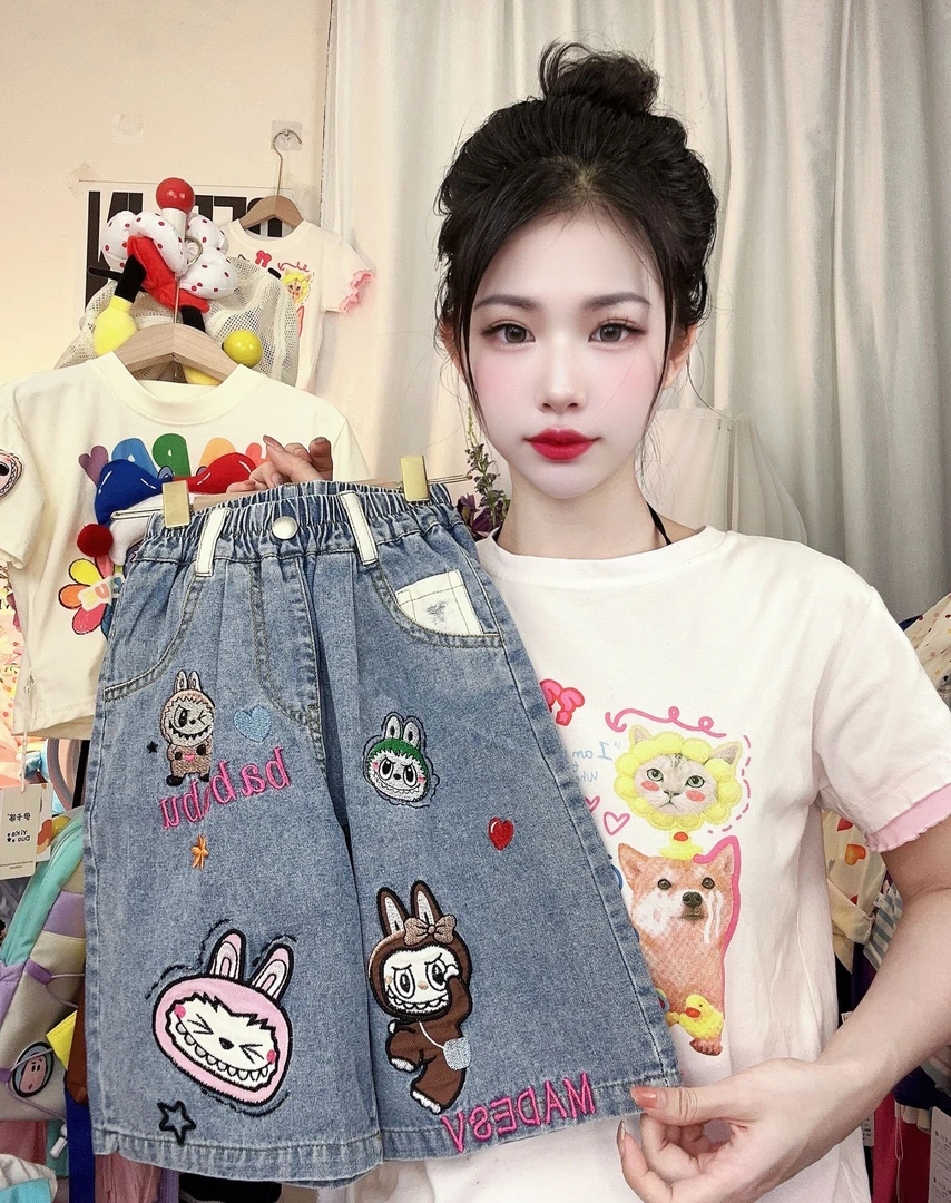 {高品质}229时尚男女童卡通图案刺绣牛仔中裤