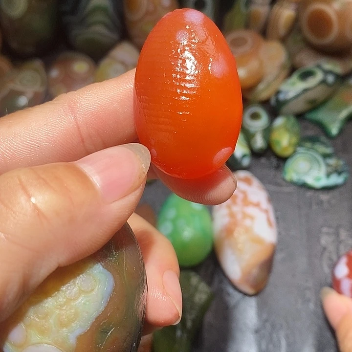 齐***）玛瑙/玉髓颈饰合金