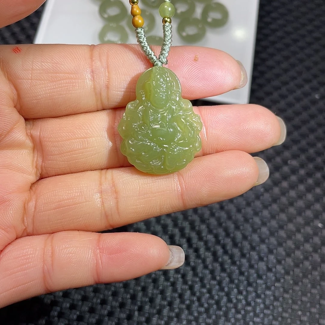 和田玉未镶嵌颈饰黄口黄财神3