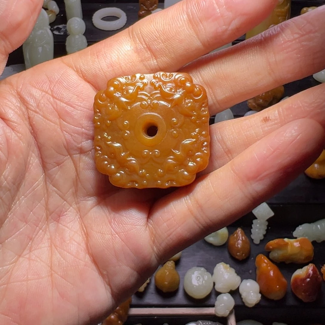 和田玉（糖玉）未镶嵌颈饰古****O