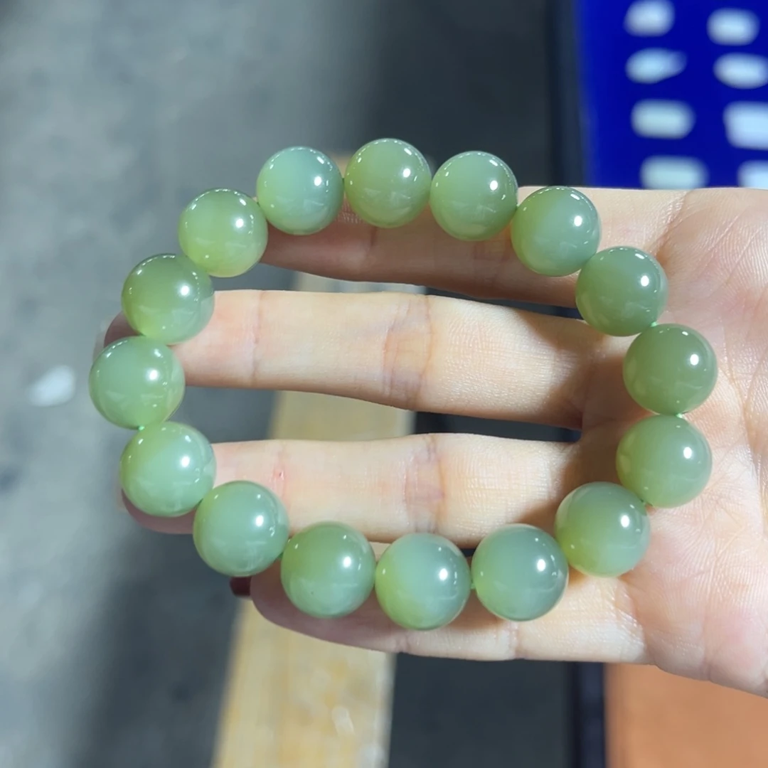 手串未镶嵌和田玉卡12左右