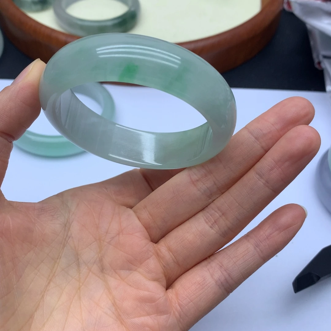 凯***手镯圈口57.1宽16.6的