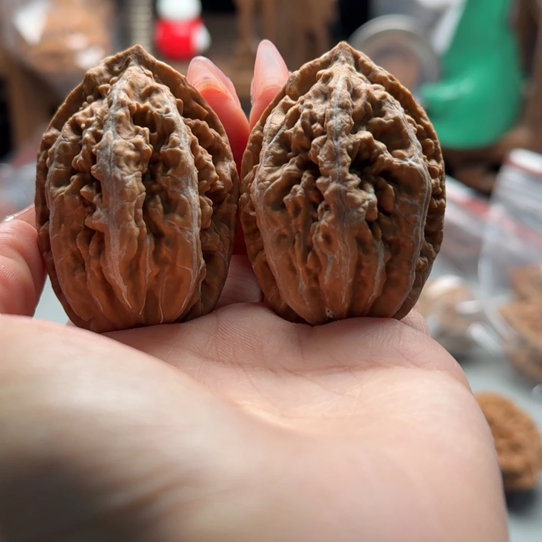 文玩核桃把件关东木子楸百核瑕疵185