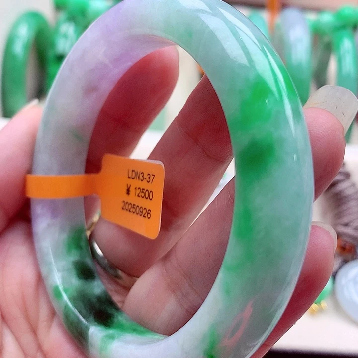 翡翠未镶嵌手镯翡翠