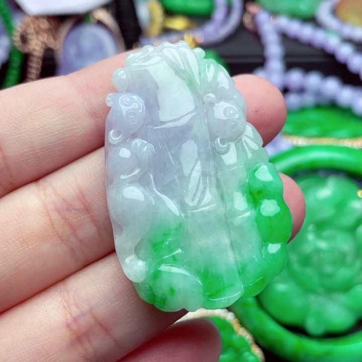 翡翠未镶嵌吊坠(不含链)