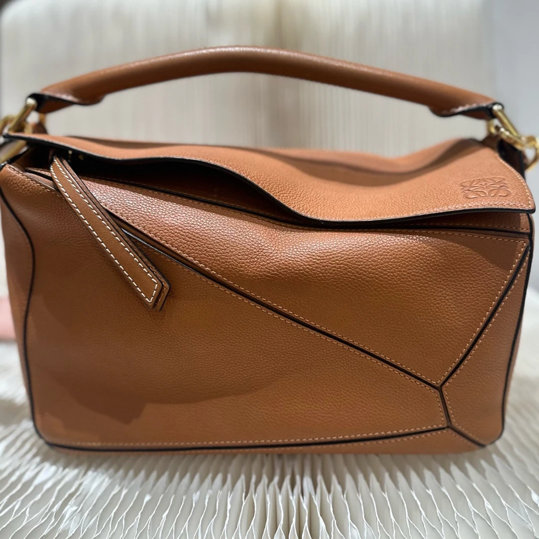 95新 LOEWE/罗意威 Puzzle 几何包 中号！可手提/单肩/斜挎 大容量
