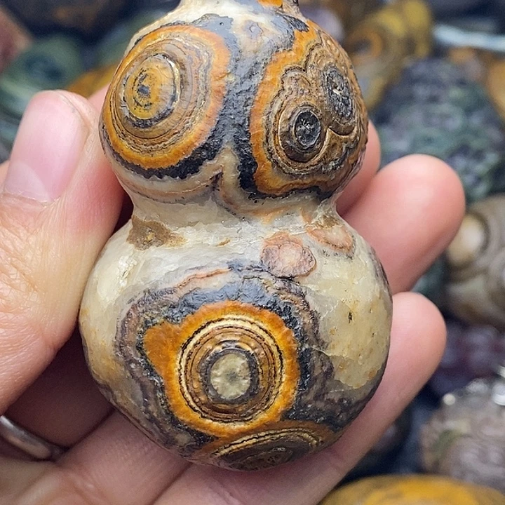 周***一眼睛肿起来好累呀今天