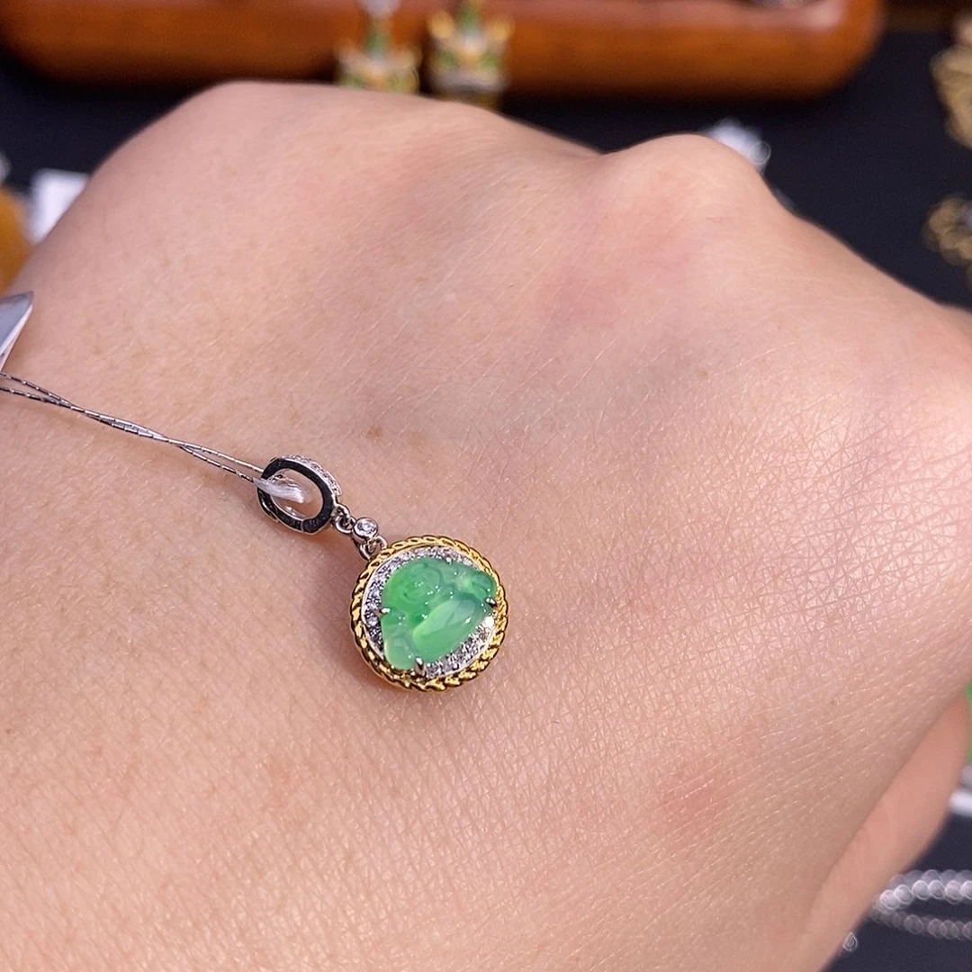 翡翠吊坠(不含链)18K金镶嵌