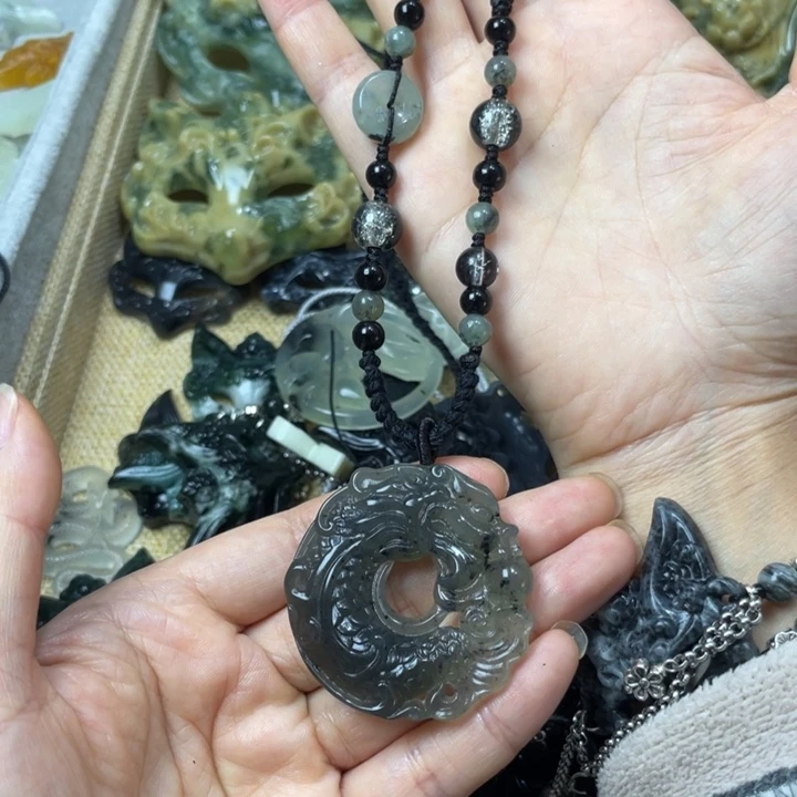 蛇纹石玉合金颈饰