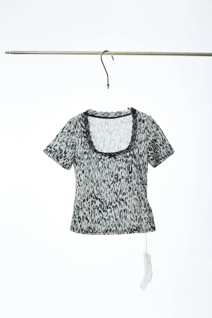 HTT小众设计感原创豹纹方领T恤上衣5121215