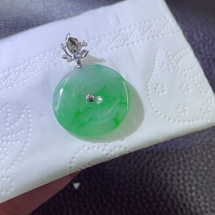 翡翠颈饰18K金镶嵌翡翠