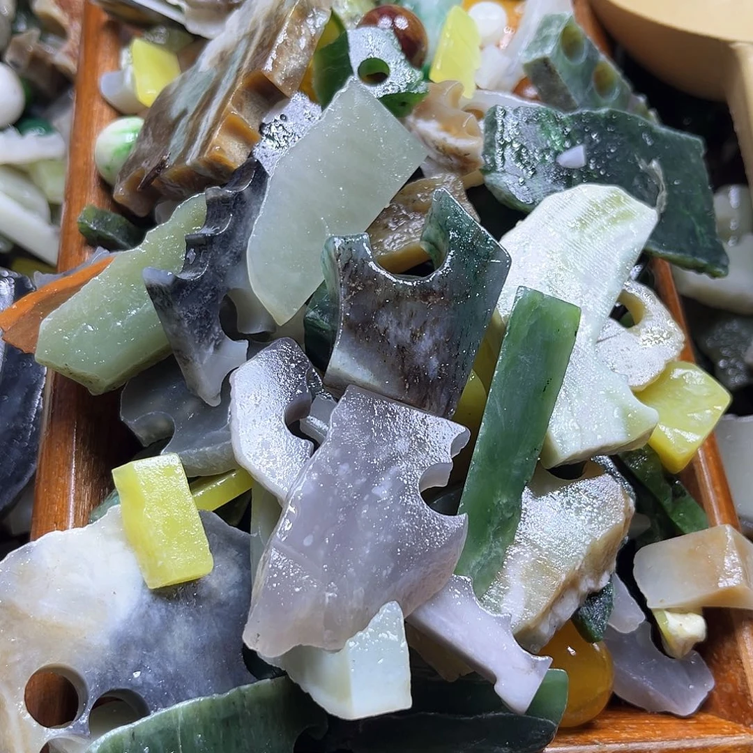 和田玉未镶嵌颈饰@*