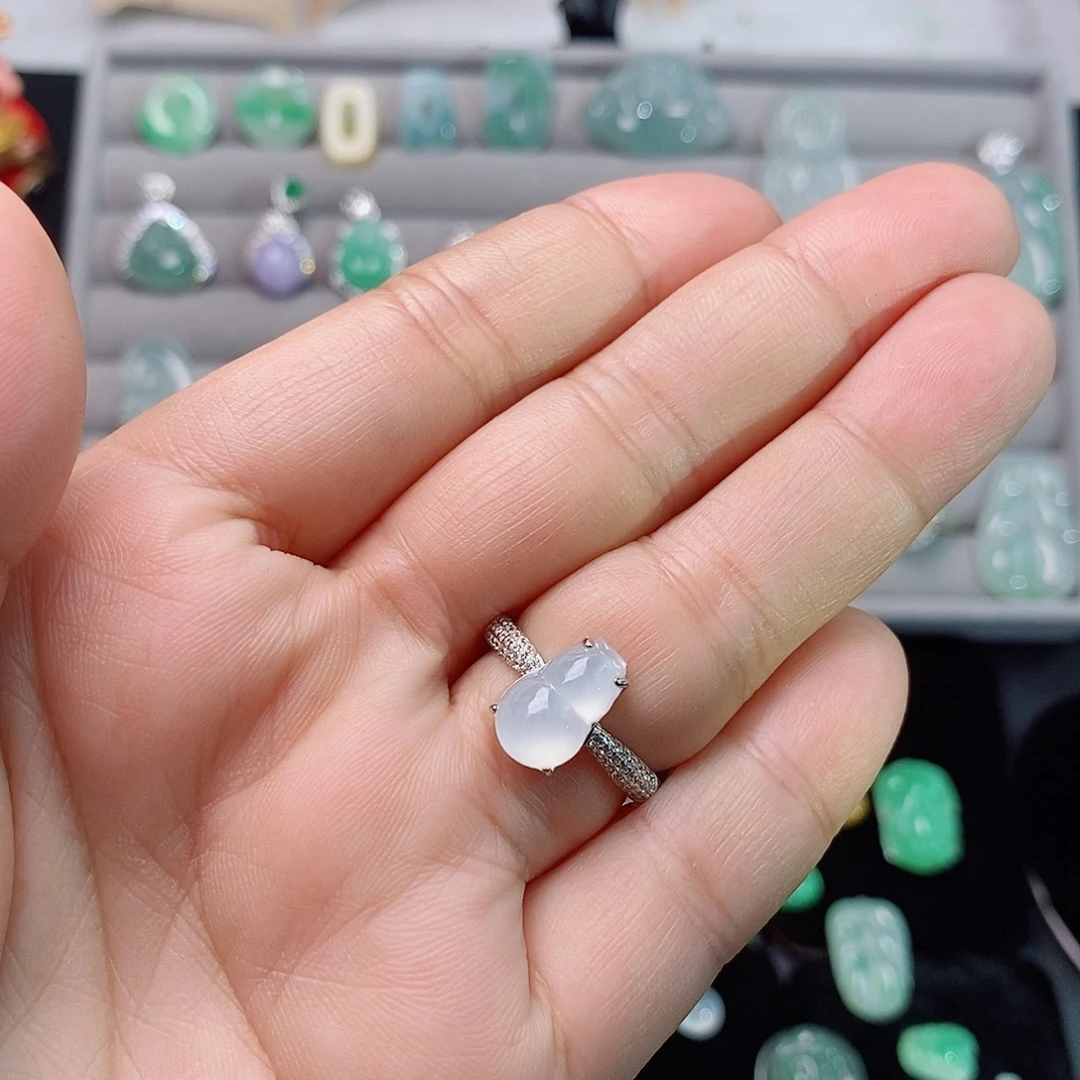翡翠银S925镶嵌戒指葫芦