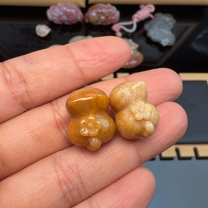 乐***姥硅化玉合金颈饰福利