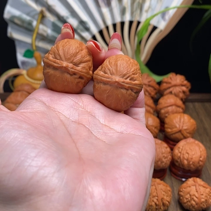 青***芒把件文玩核桃龙胆