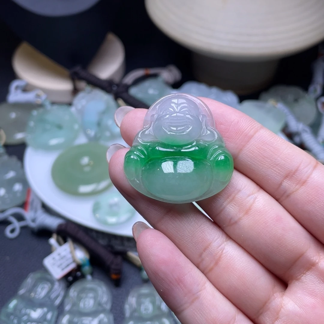颈饰未镶嵌翡翠