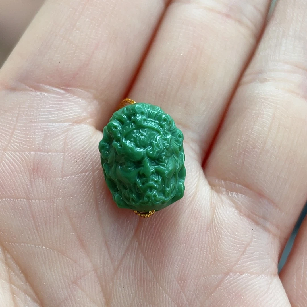 未镶嵌绿松石颈饰