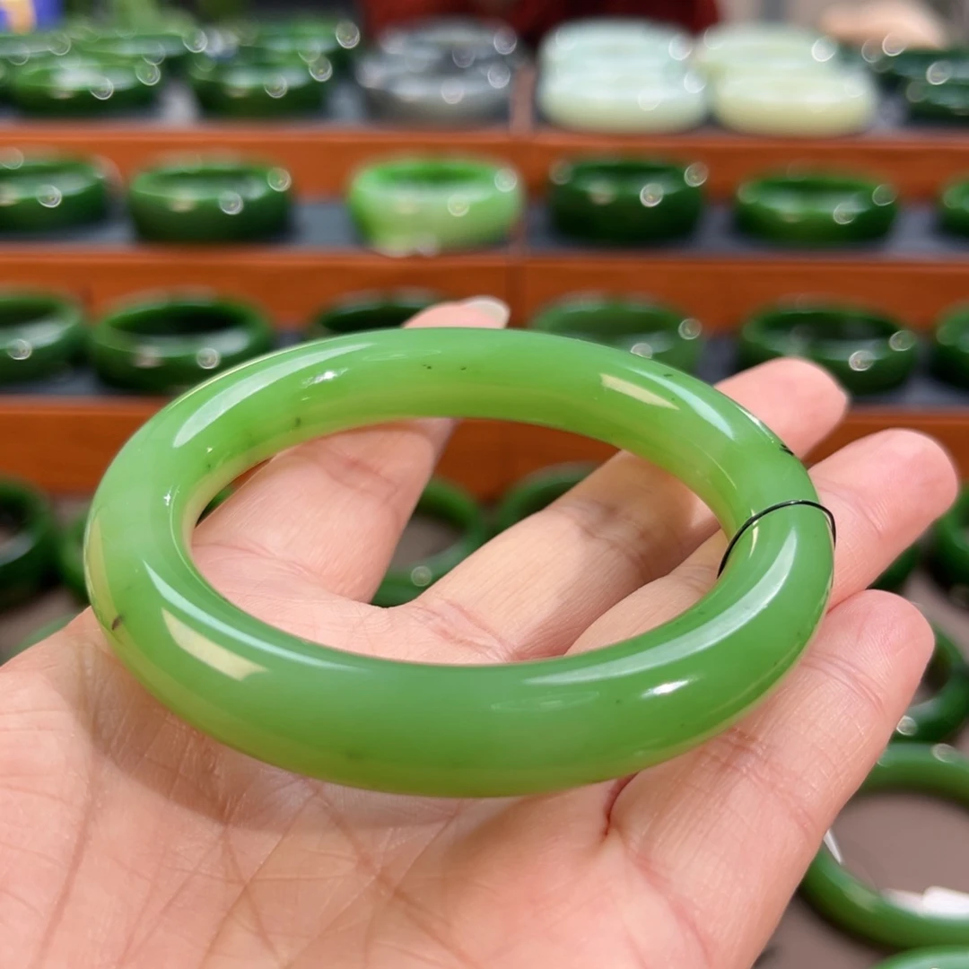 未镶嵌手镯和田玉（碧玉）